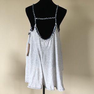 Sloane rouge full top